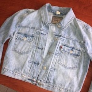 Women's Medium Light Cropped Levi's Jean Jacket